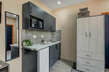 Studio to rent - Photo 4