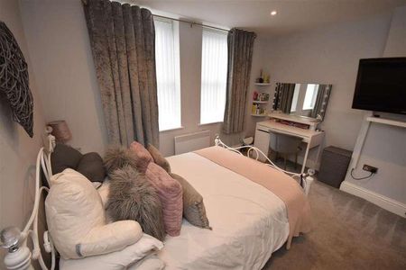 Prenton Road East, Prenton, CH42 - Photo 5