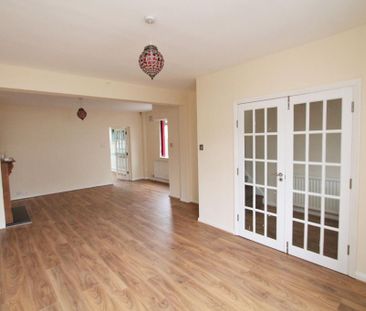 3 bedroom semi-detached house to rent - Photo 3