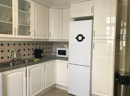 Avenida Doutor Magalhães Lima, Lisbon, Lisbon 1000-197 - Photo 2