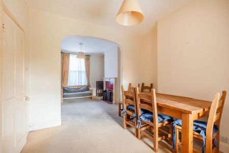 3 bedroom terraced house to rent - Photo 3