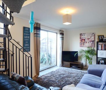 2 bedroom terraced house to rent - Photo 2