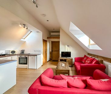 The Oak Room Apartment, North East Farm, Eltisley - Photo 2