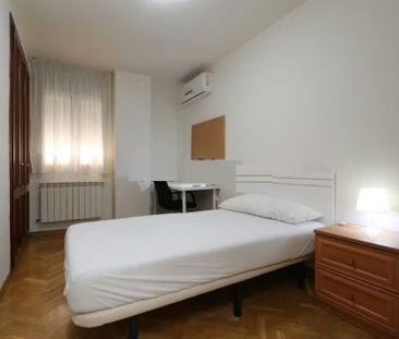 Calle Margarita Xirgu, Getafe, Community of Madrid 28903 - Photo 3