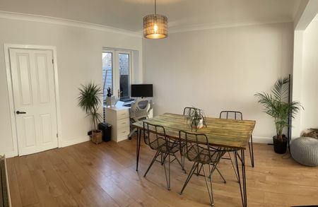 2 Bed Terraced House, Ivy Road, SO17 - Photo 3