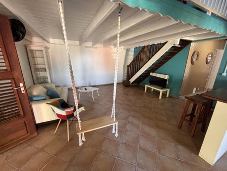 Location Maison 3 pièces 62m² STE ROSE 97115 - Photo 2