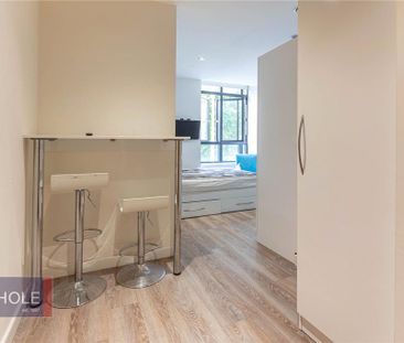 Studio to rent - Photo 2