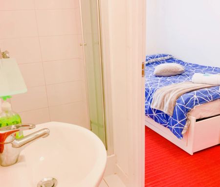 En-suite Bedroom - Photo 4