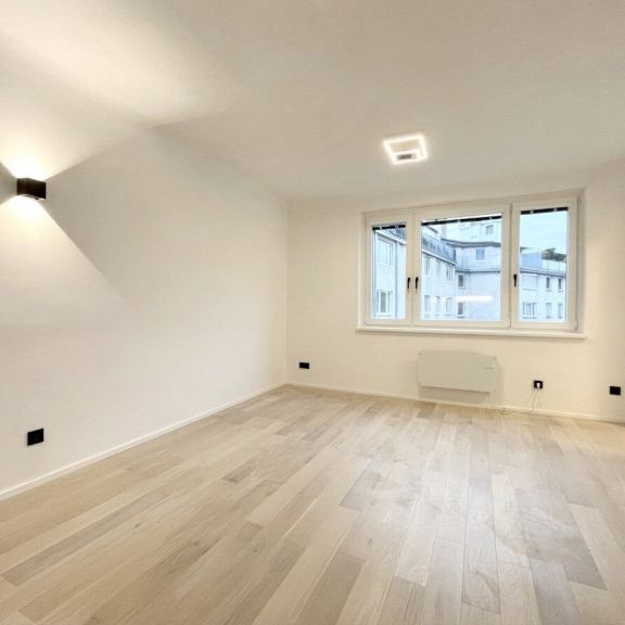 STYLISCHE WOHNUNG mit TISCHLERKÜCHE + WASCHMASCHINE - NAHE SCHLOSSQUADRAT - [NEUWERTIG] - Foto 1