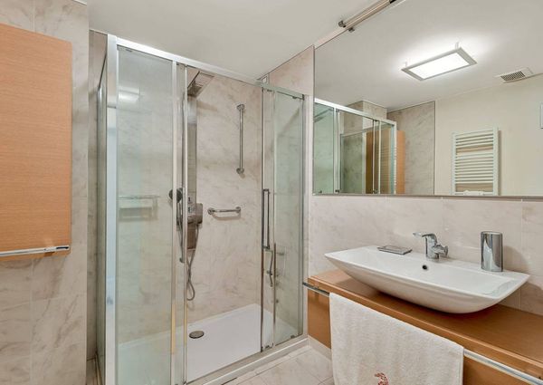 viale sergio bernardini, 345, Camaiore, Tuscany 55041