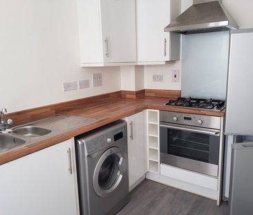 Modern End of Terrace 2 Double Bedroom House To Let in Berryfields,... - Photo 5