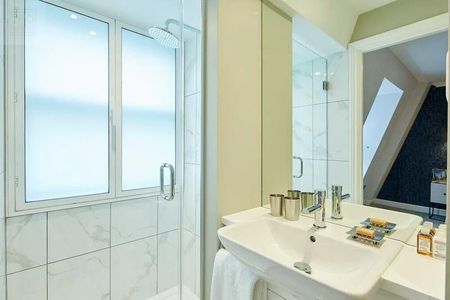 Bow Lane, City Of London, London, EC4M - Photo 3