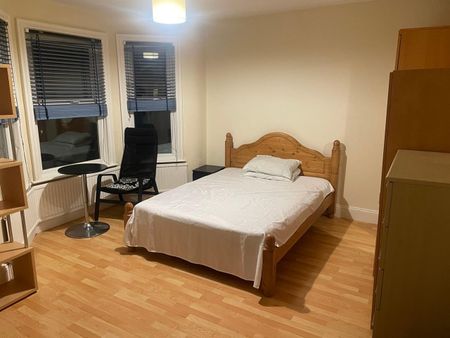 Room in a Shared House, London, N22 - Photo 2