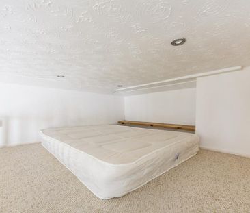 Studio Apartment - Photo 6