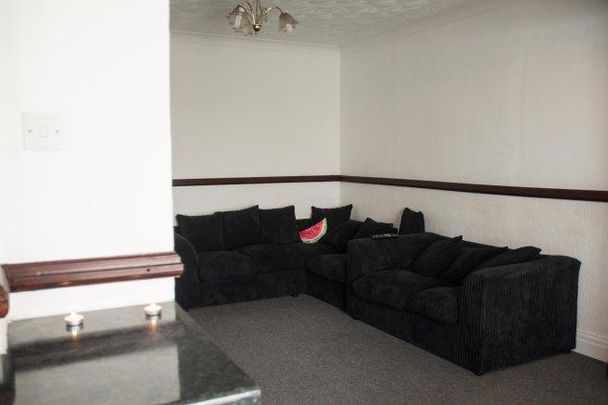 4 bedroom house share to rent - Photo 1