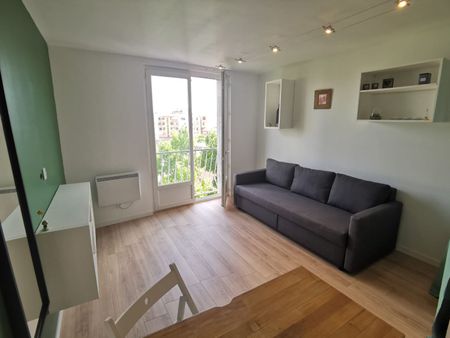 Location Appartement 1 pièce 23m² - Photo 2