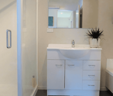 27A Waverton Terrace, Churton Park - Photo 5