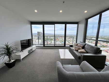 Fully Furnished Penthouse Apartment - Breathtaking Views & Your Own Private Rooftop Deck!! - Photo 5