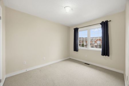 For Lease - 90 SKY HARBOUR Drive, Brampton, Ontario - Photo 2