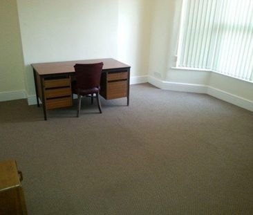 4 bedroom house to rent - Photo 2