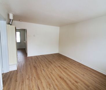 For Lease - 279 Pasadena Drive Unit# Unit B, Georgina, Ontario - Photo 1