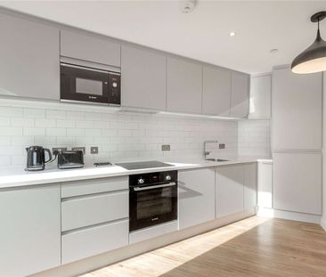 A bright and modern furnished second floor studio apartment, locate... - Photo 2