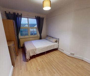 1 bedroom in a house share to rent - Photo 4