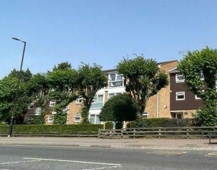 2 bedroom ground floor flat to rent - Photo 2