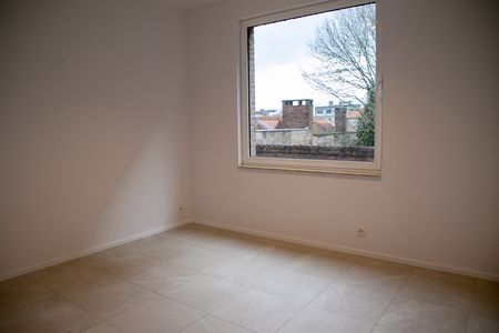 Appartement te huur in Kortrijk - Photo 2