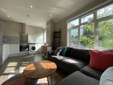 2 bedroom apartment to rent - Photo 3