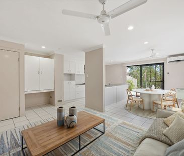 Modern Townhouse in a Prime Parks Location - Photo 1