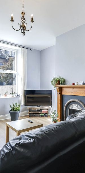 3 bedroom terraced house to rent - Photo 1