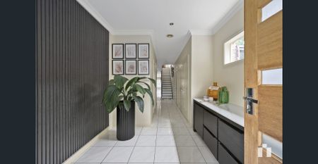 Make more of the journey. - Photo 2