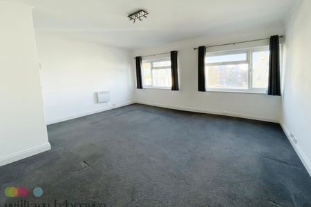 Beach Road - Photo 2