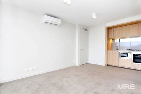 1001/50 Claremont Street, South Yarra - Photo 2