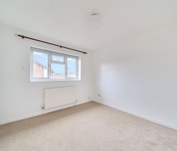 2 bedroom semi-detached house to rent - Photo 4