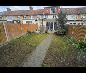 4 bedroom terraced house to rent - Photo 5