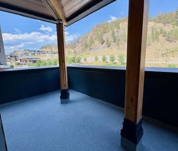 Stunning 3rd Floor unit – LAKESTONE - Photo 2