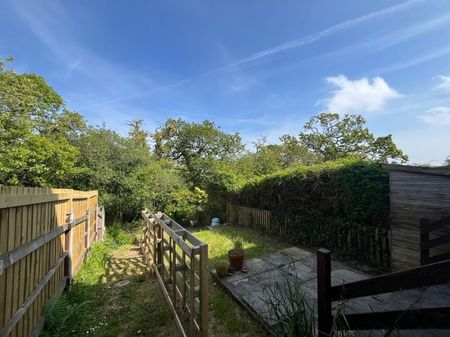 PACKSADDLE CLOSE, PENRYN - Photo 5