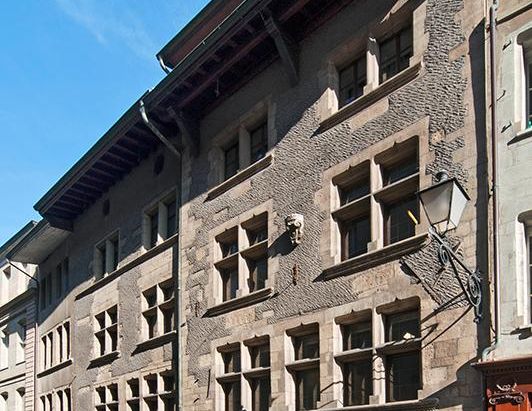 Superbe appartement lumineux de 5 pièces en quadruplex, d'environ 186 m2. Bien de caractère avec volumes généreux et prestations de qualité. - Foto 1