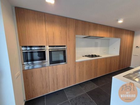 Woning halfopen bebouwing met 3 slpks, garage en kelder - Foto 5