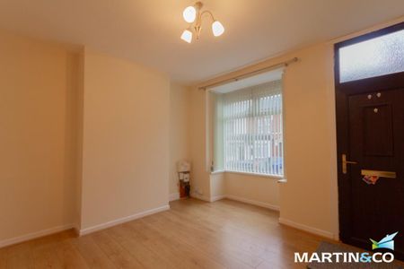 2 bedroom terraced house to rent - Photo 2