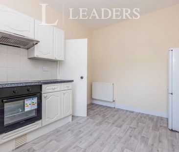 2 bedroom flat to rent Hartshill Road, Stoke-On-Trent, ST4 - Photo 5