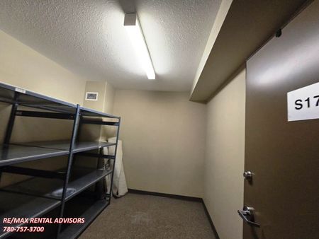 BEAUTIFUL AIR-CONDITIONED 2 BED+DEN CONDO IN THE PALISADES, SHERWOOD PARK - Photo 2