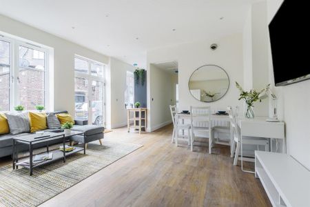 1 Bed Flat, Old Oak Mews, W12 - Photo 2