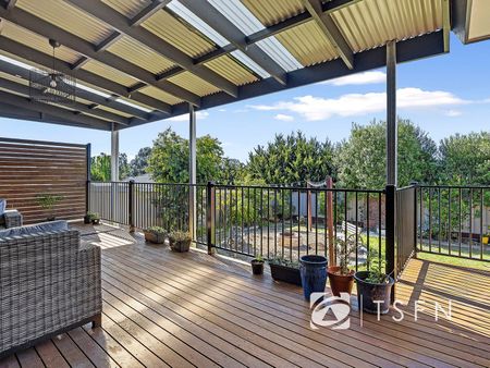 Stylish Living in Kennington - Photo 5