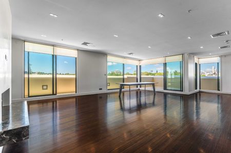 Top Floor of the Heard's Building - Photo 4