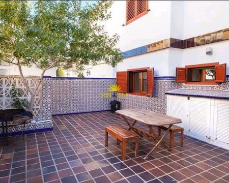 5 BEDROOM SEMI-DETACHED HOUSE - LA MANGA DEL MAR MENOR - Photo 3