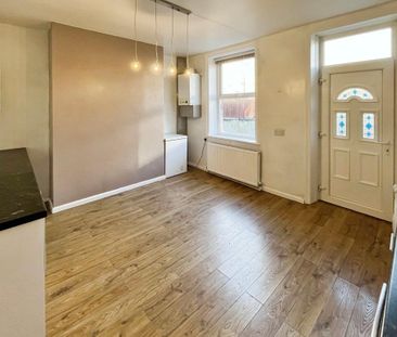 2 bedroom terraced house to rent - Photo 6