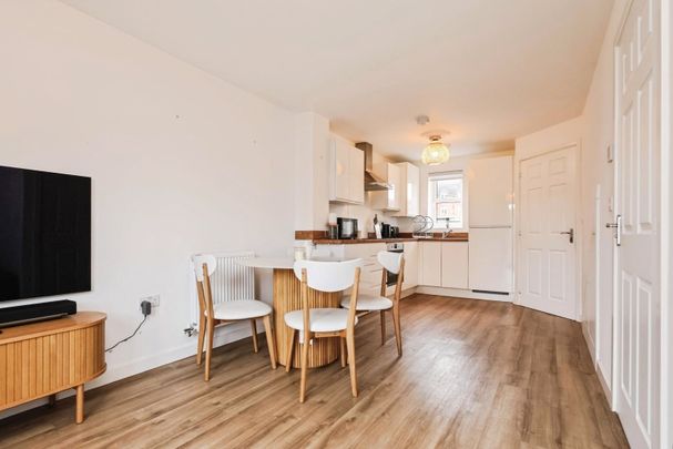 3 bedroom terraced house to rent - Photo 1